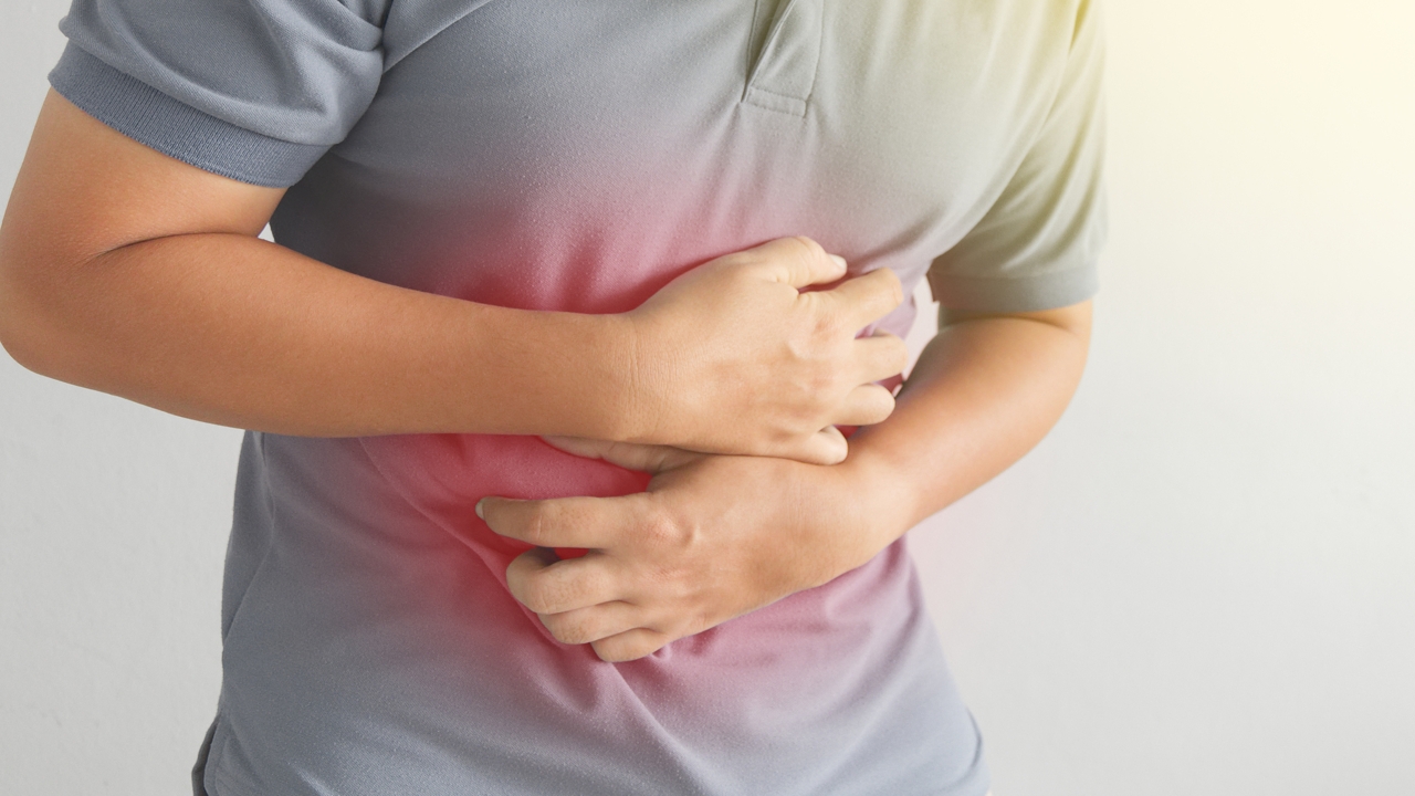 abdominal pain caused by gastric ulcers